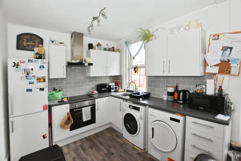 Property photo 3 of 11 Picture 3