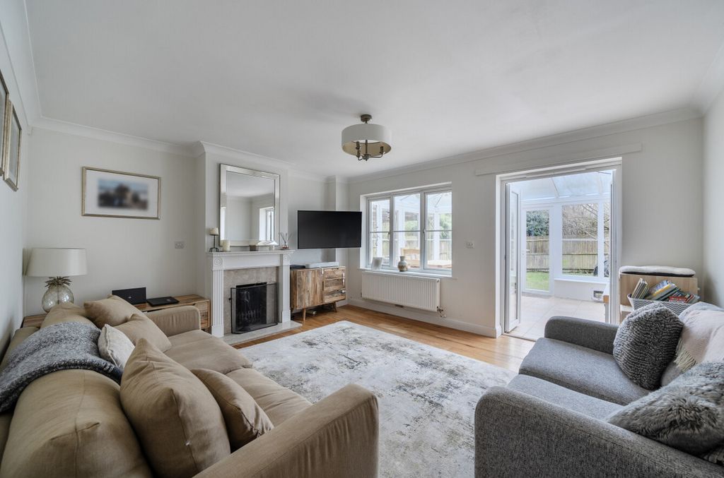 Property photo 2 of 13