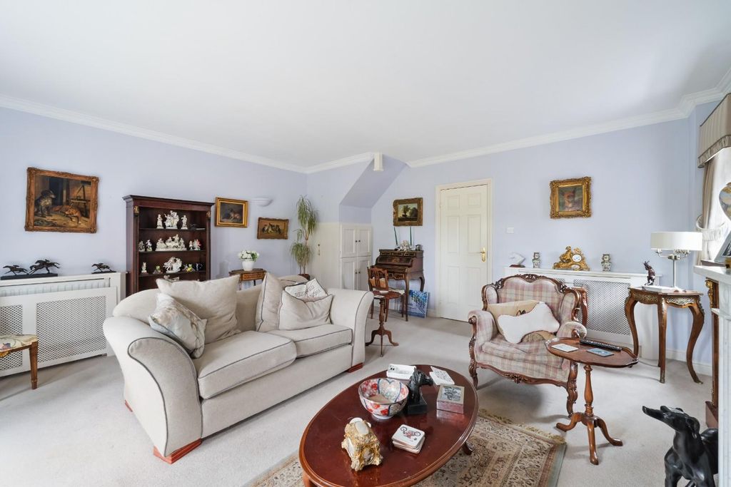 Property photo 3 of 20 Lavender Lodge