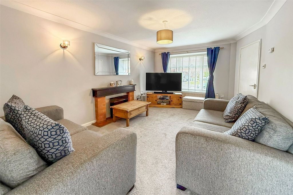 Property photo 2 of 14 Picture No. 27