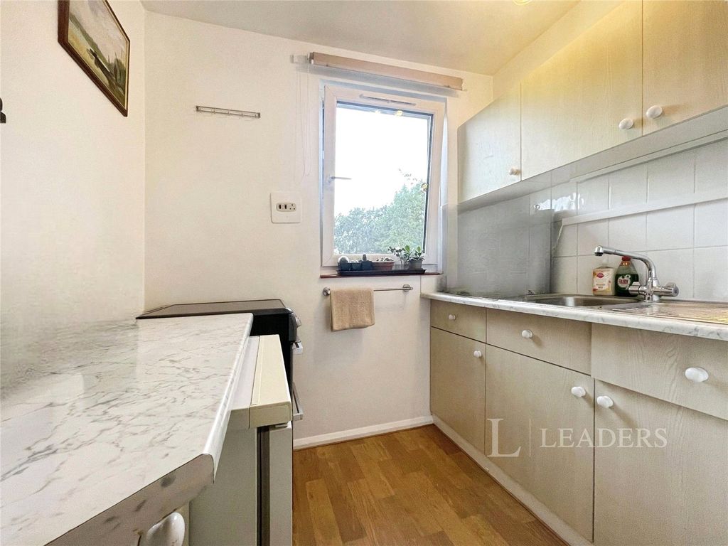 Property photo 2 of 5 Picture No. 04