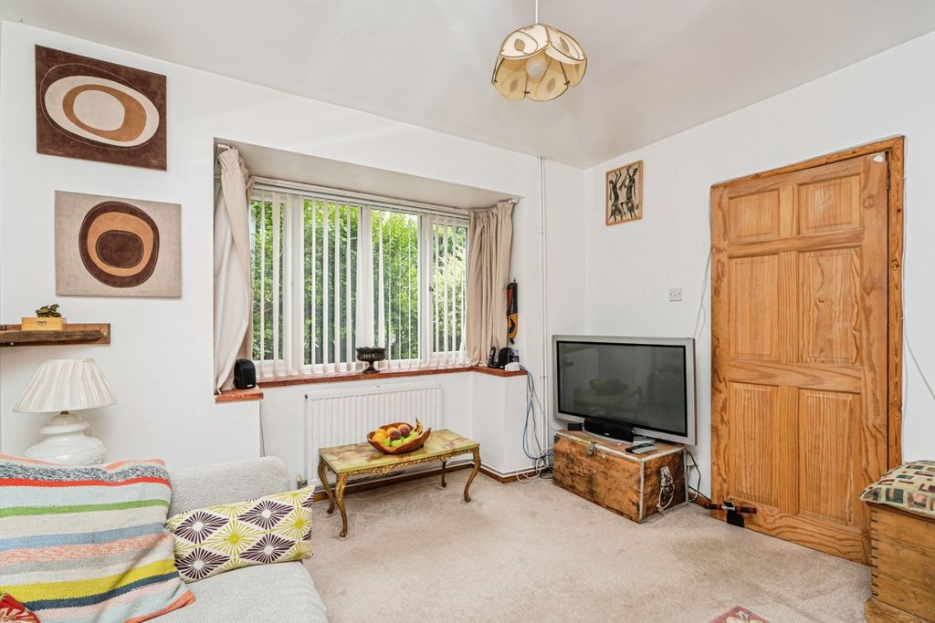 Property photo 2 of 17 Photo