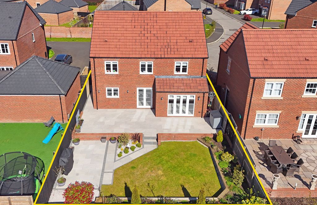 Property photo 3 of 38