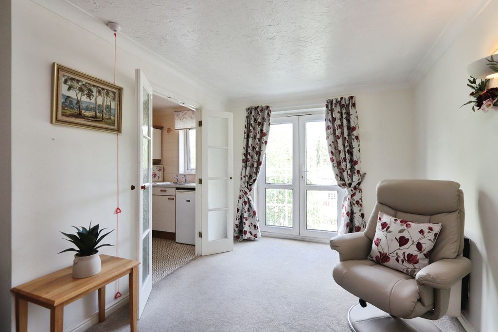 Property photo 3 of 15