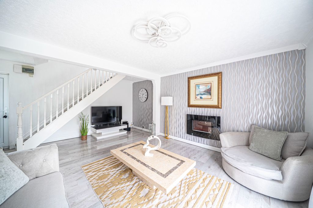 Property photo 3 of 20