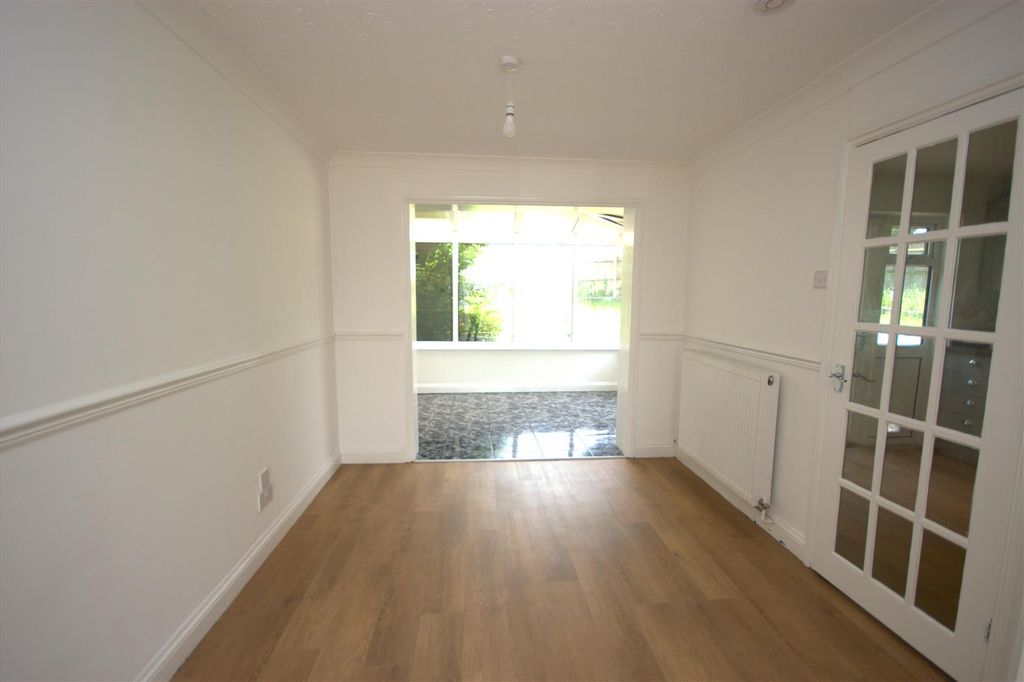 Property photo 3 of 12 Img_4988.Jpg
