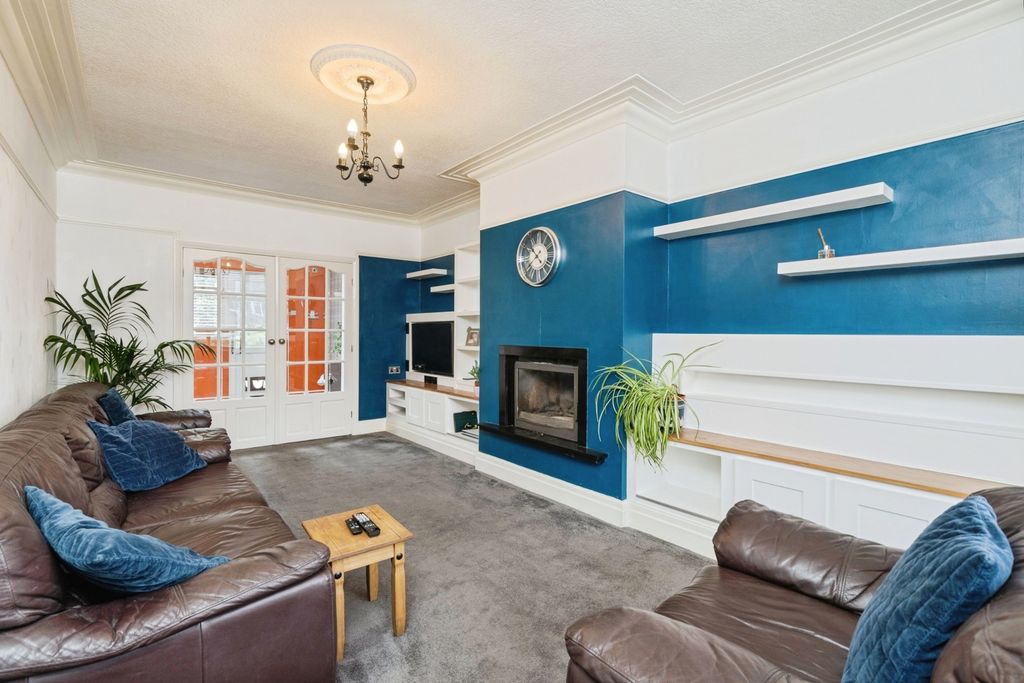 Property photo 2 of 17 Photo