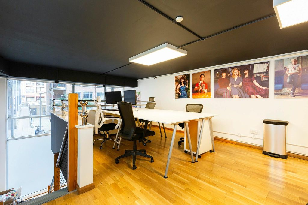 Property photo 2 of 9 14 Ability Plaza 8.Jpg