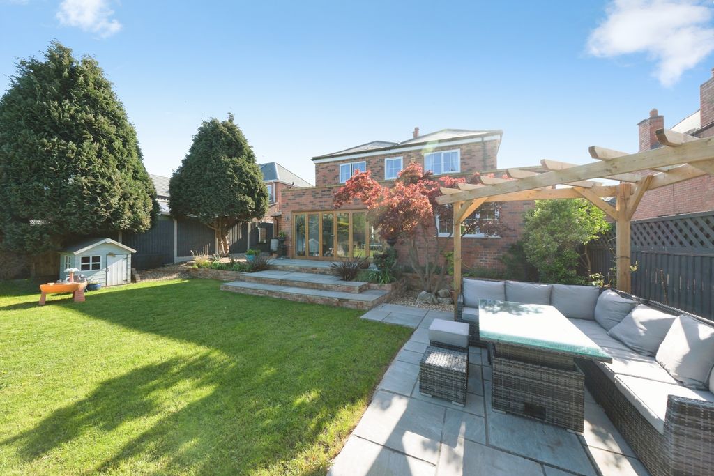 Additional image 23 of 5 bed detached house for saleWyvern Avenue, Nottingham NG10
