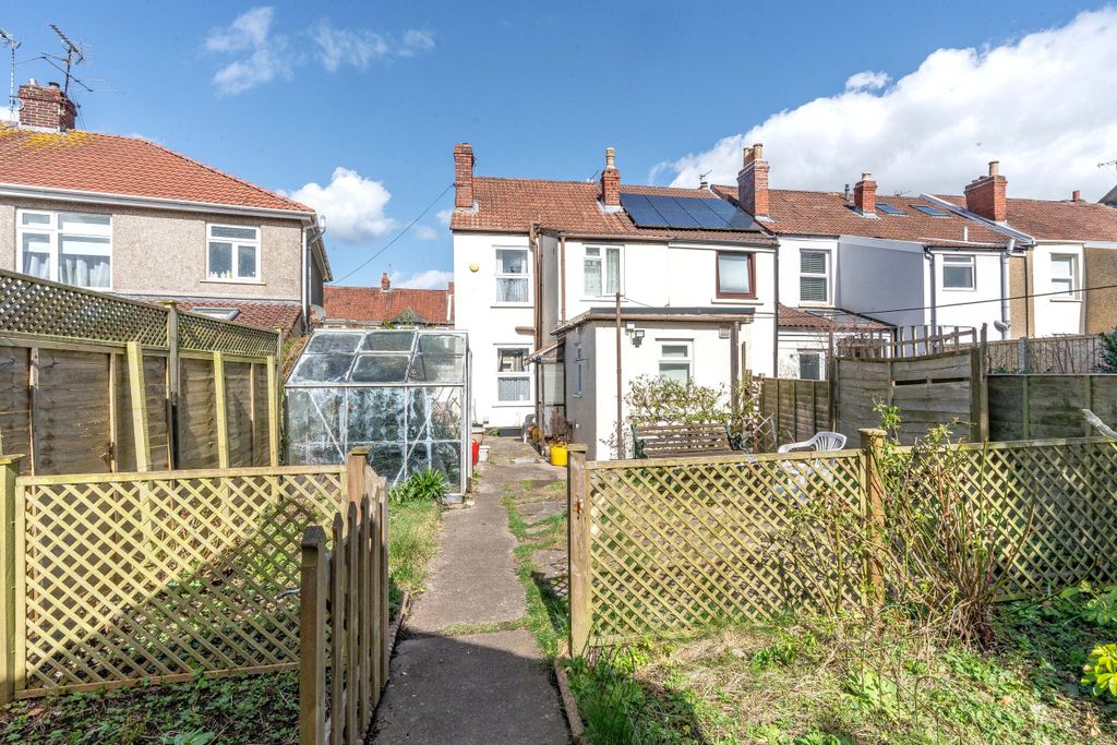 Property photo 2 of 17 2