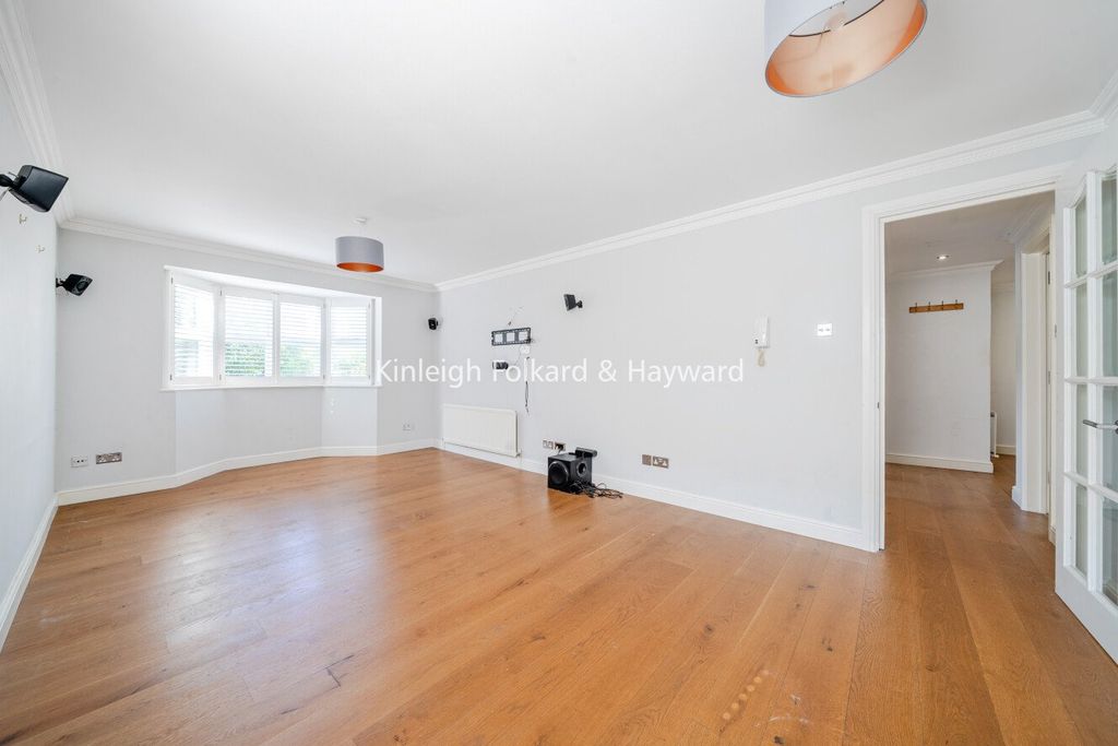 Property photo 1 of 15 Picture No. 11