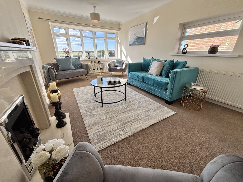 Property photo 2 of 37