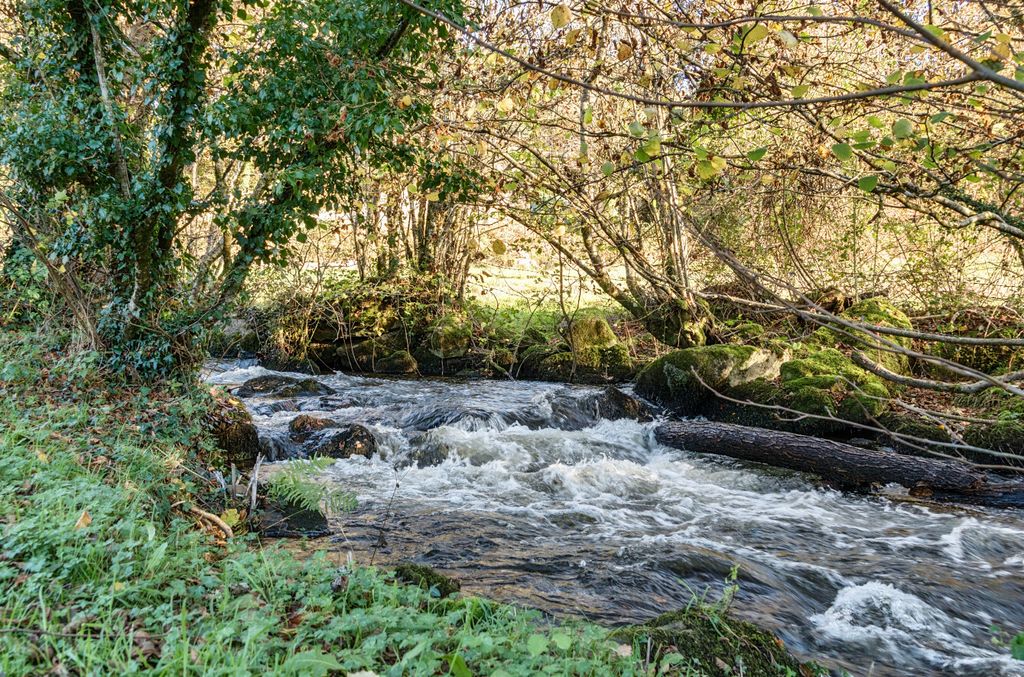 Property photo 2 of 16 Brook