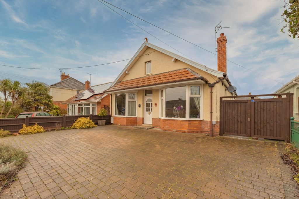 Property photo 1 of 27 Ewemove Taunton Ilminster Road (1)