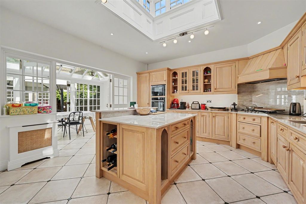 Property photo 2 of 6 5 The Lane Nw8 0Pn-No Watermark-7.Jpg