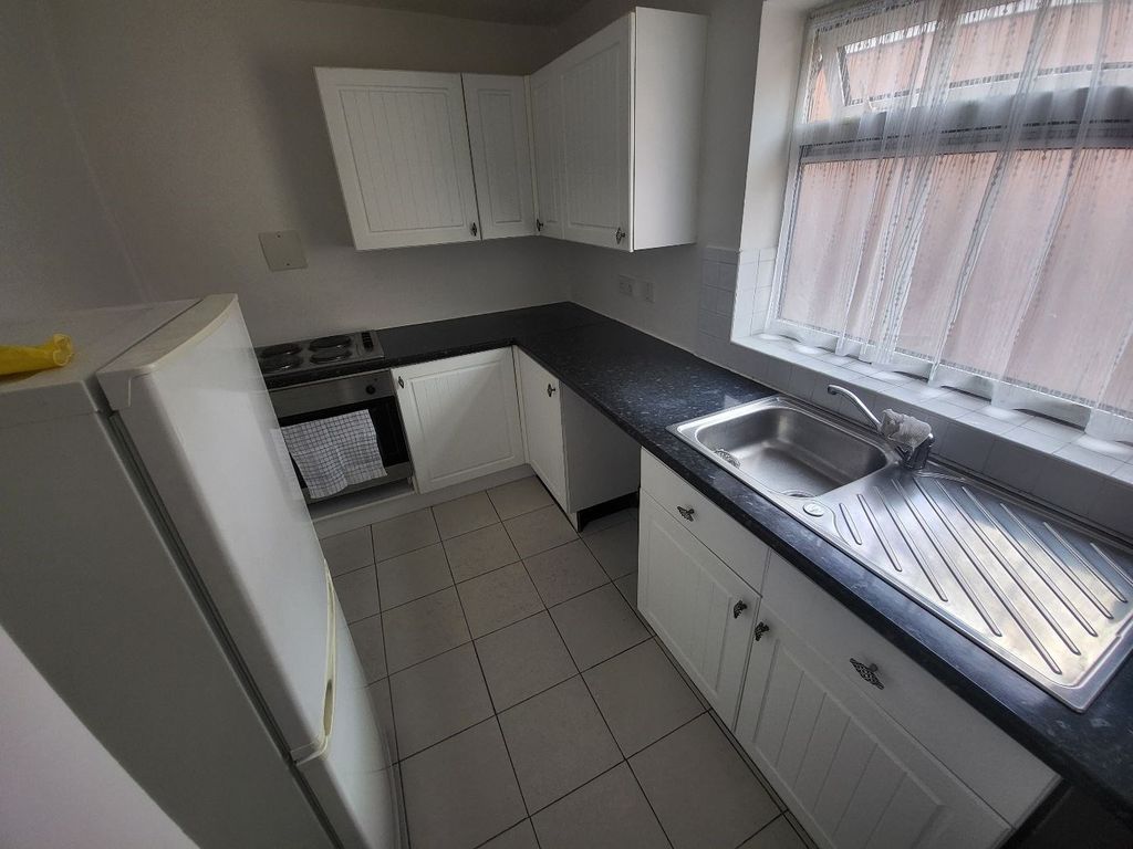 Property photo 3 of 9 3800-Hr-3.Jpg