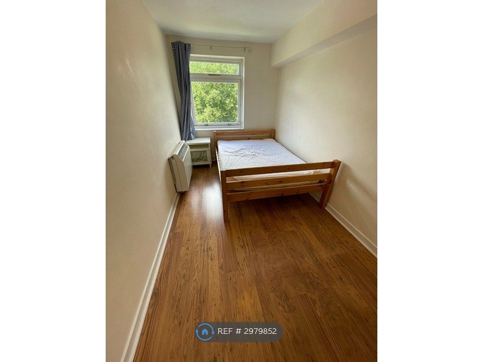 Property photo 3 of 8 Second Double Room