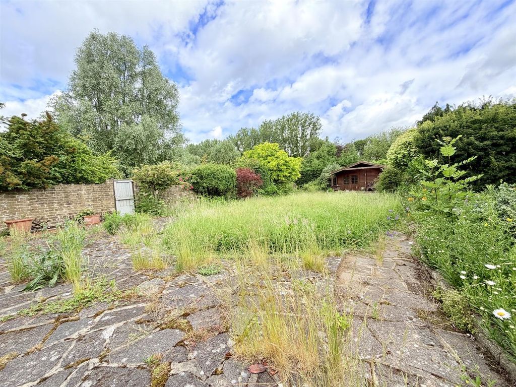 Property photo 2 of 17 16.Jpg
