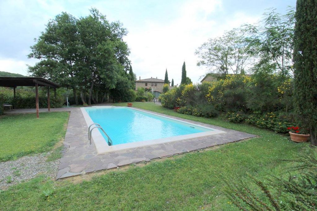 Property photo 2 of 30