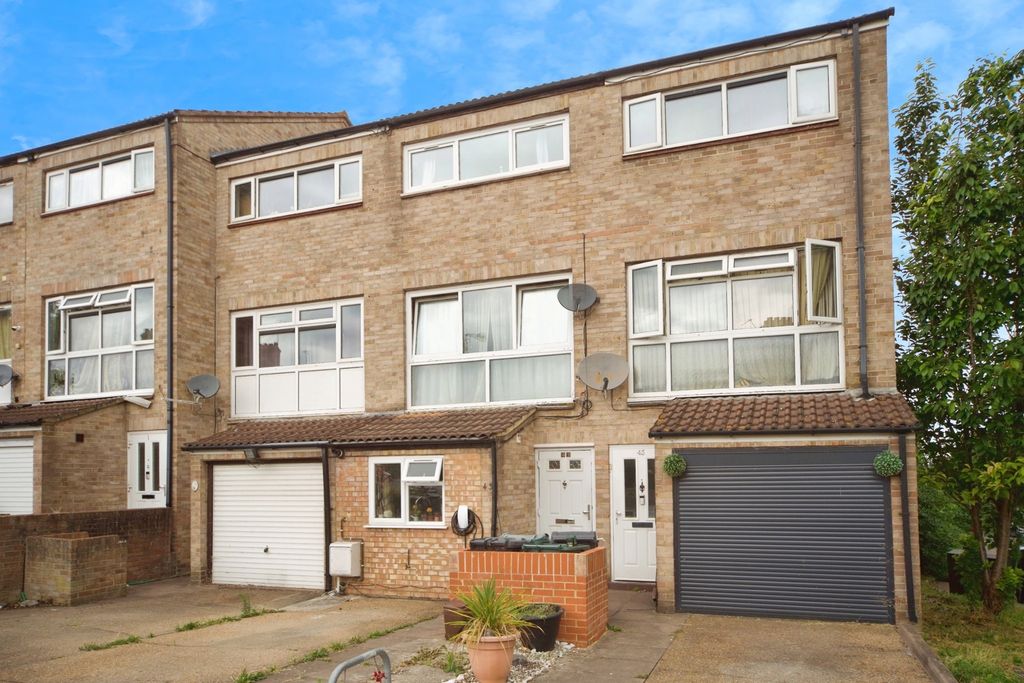 Property photo 1 of 17 Photo