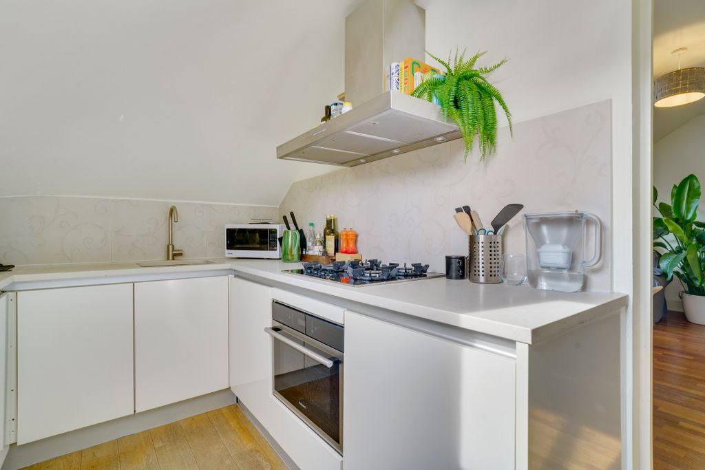 Property photo 3 of 7 Redcliffegardens69,Flat5(7)