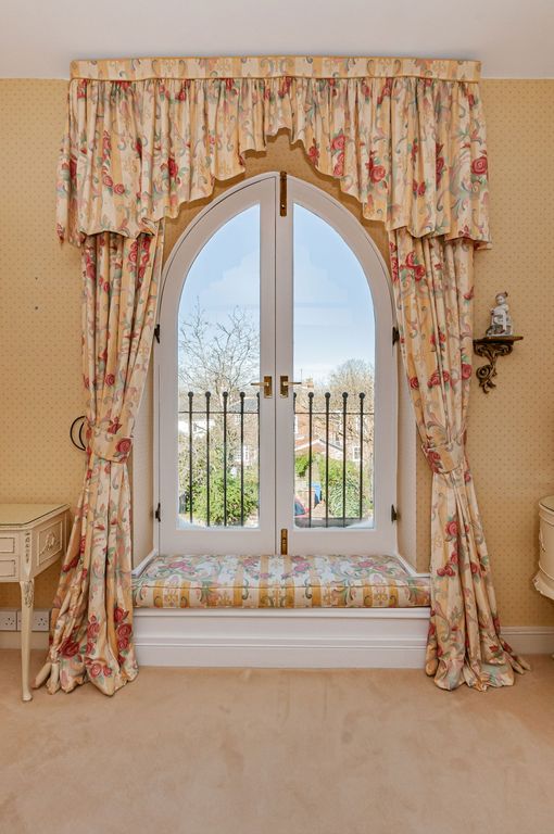 Property photo 3 of 19