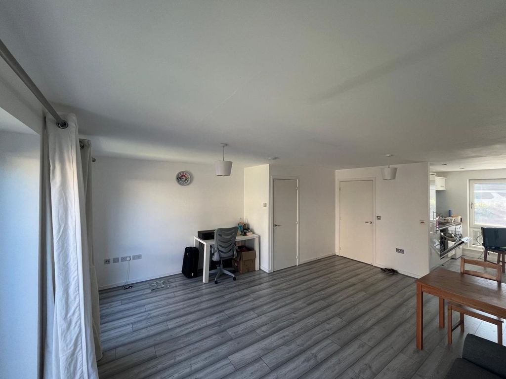 Property photo 3 of 16 Picture No. 03