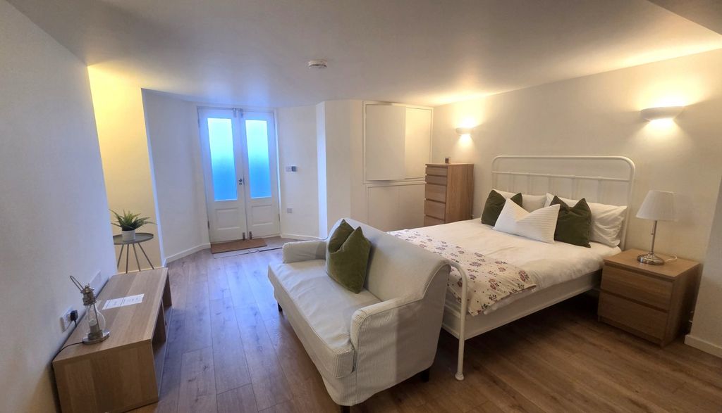 Property photo 1 of 7 Picture No. 04