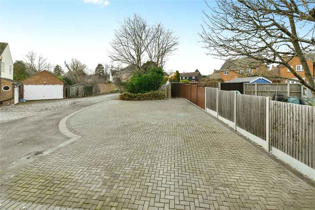 Property photo 2 of 32 Picture No. 14