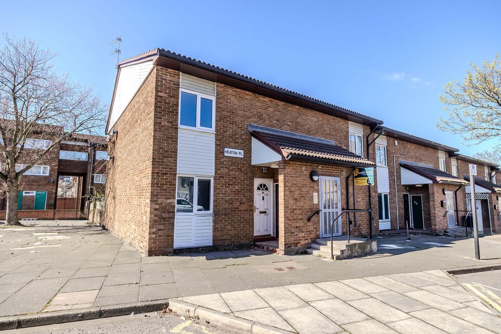 Property photo 1 of 17 Front (Exterior)