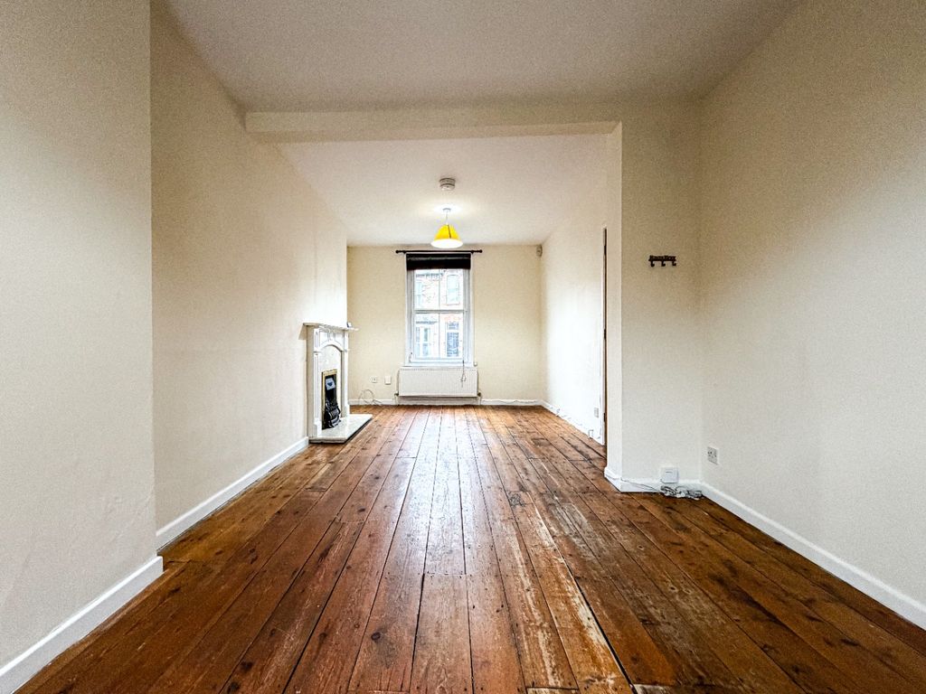 Property photo 3 of 10 4876574