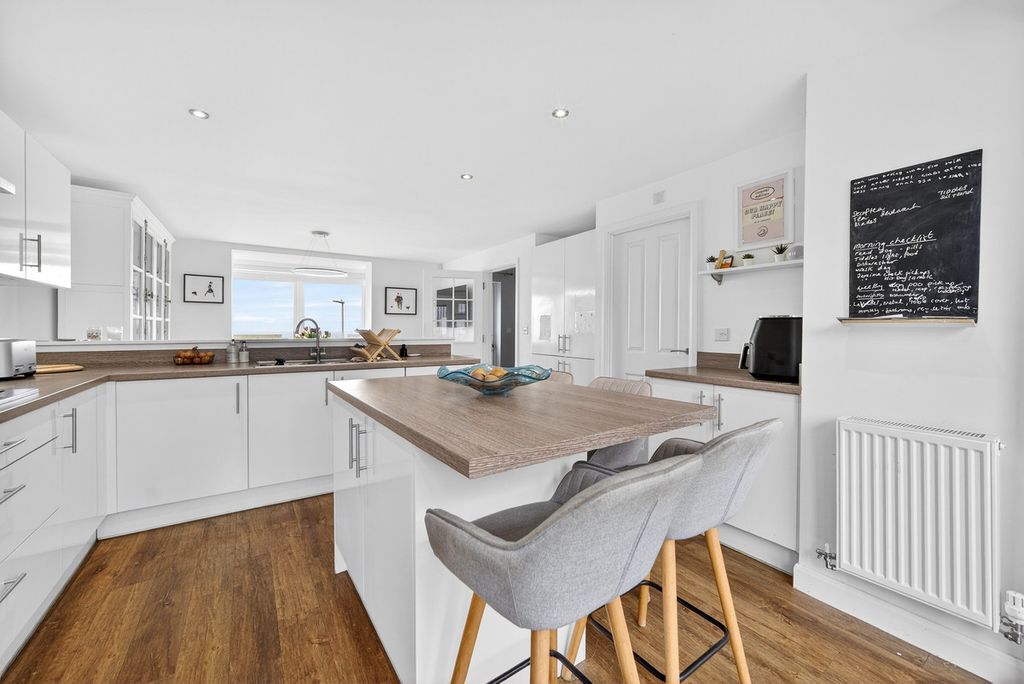 Additional image 6 of 6 bed detached house for saleChannel View, Ogmore-By-Sea CF32