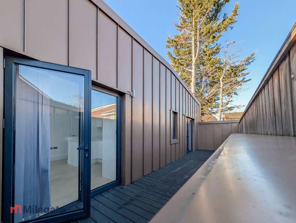 Property photo 2 of 8 Photo 2