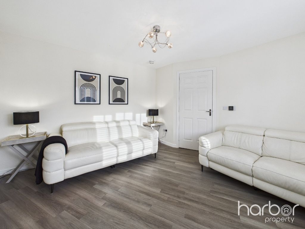 Property photo 2 of 21 4668862