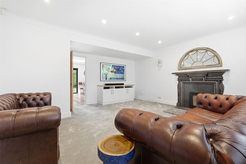 Property photo 3 of 31 Picture No. 03