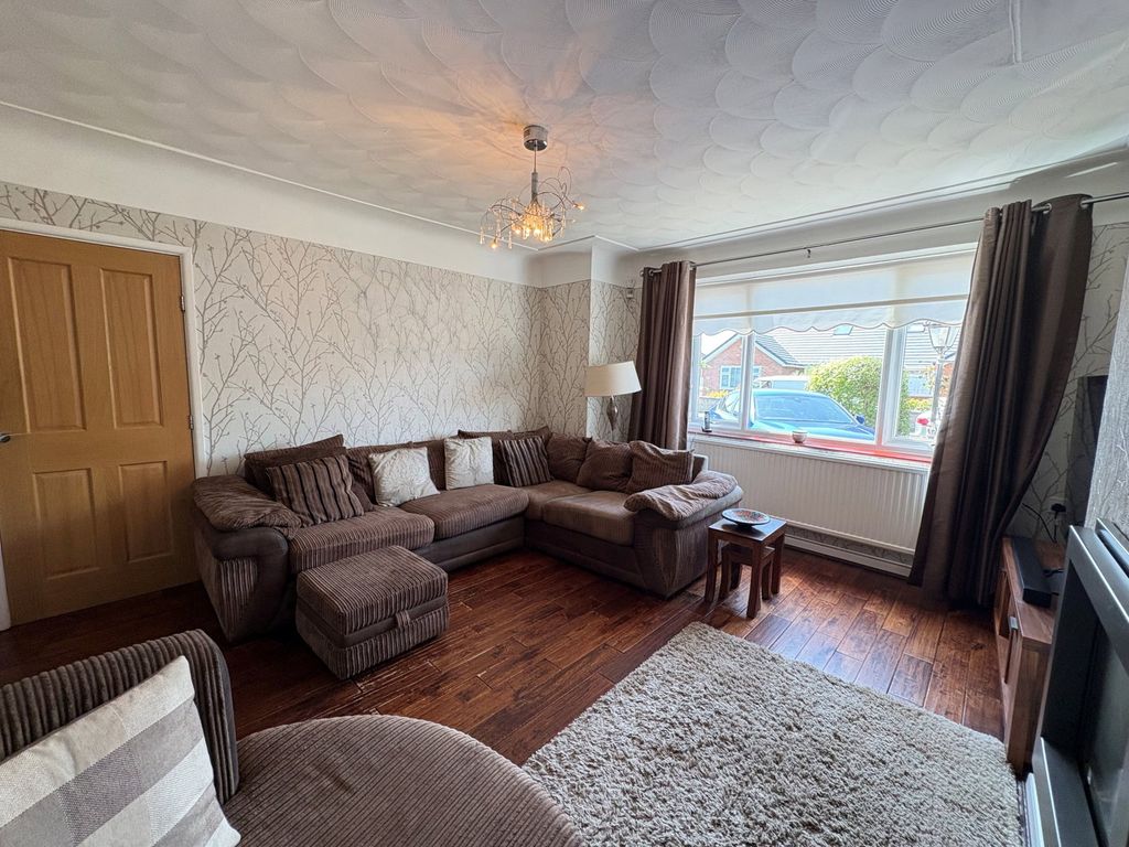 Property photo 2 of 39