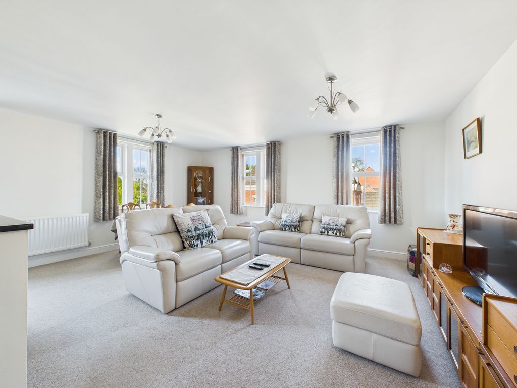 Property photo 3 of 24