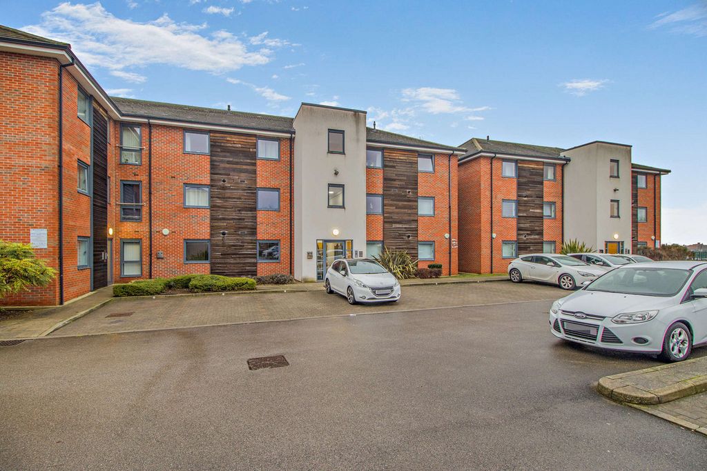 Property photo 1 of 9