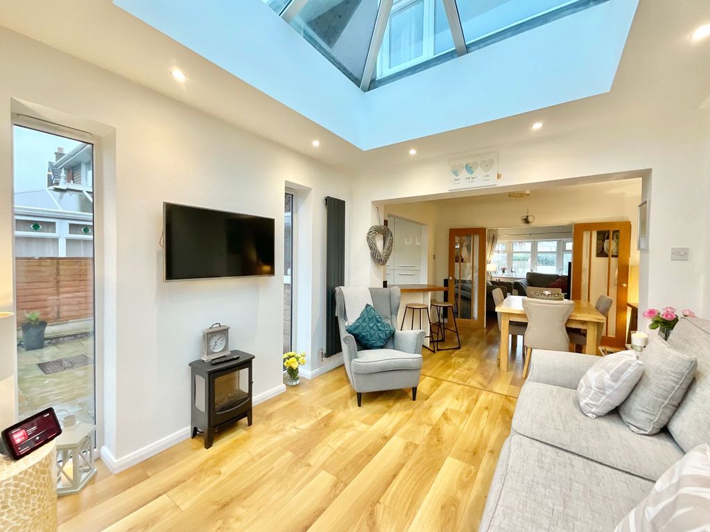 Property photo 3 of 22