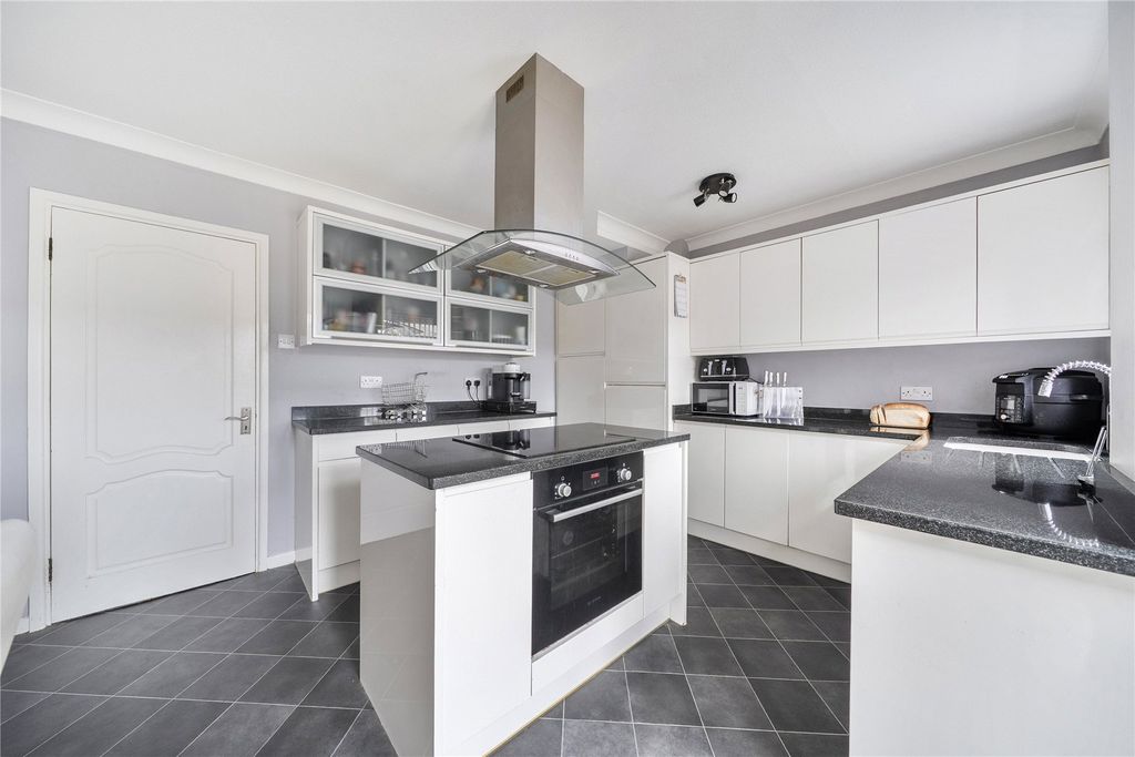 Property photo 3 of 17 Kitchen Diner