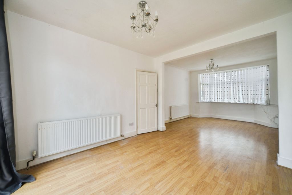 Property photo 3 of 23 Pbox-Img.Jpg