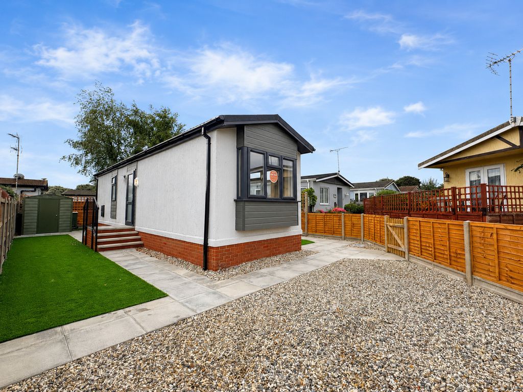 Property photo 2 of 11