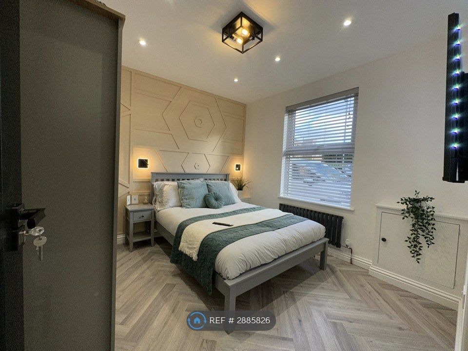 Property photo 1 of 7 Room 1