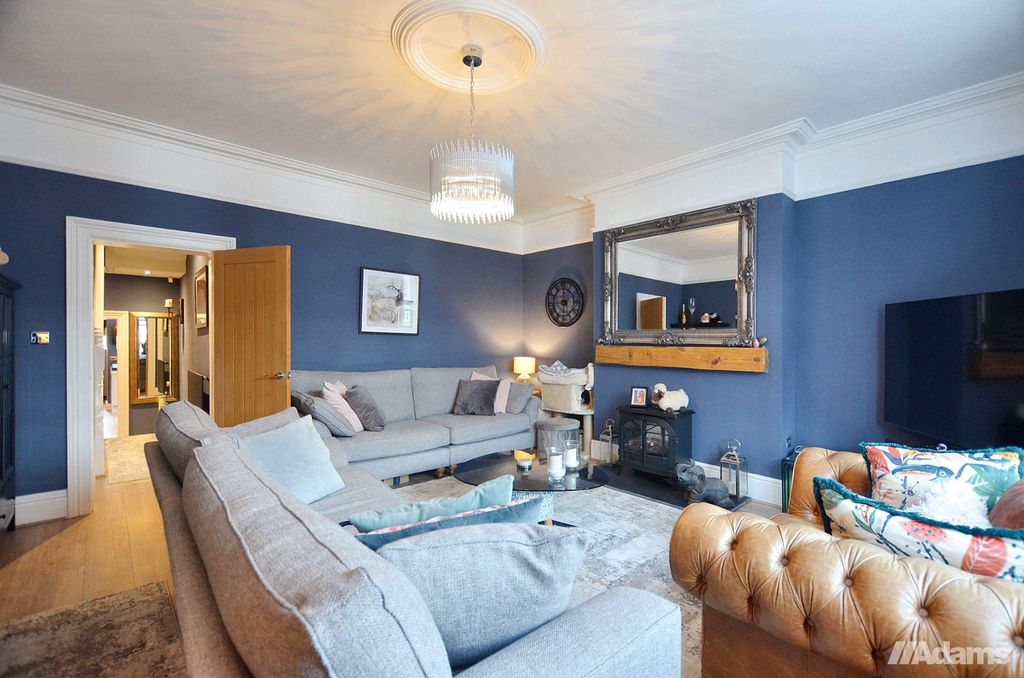 Property photo 2 of 40