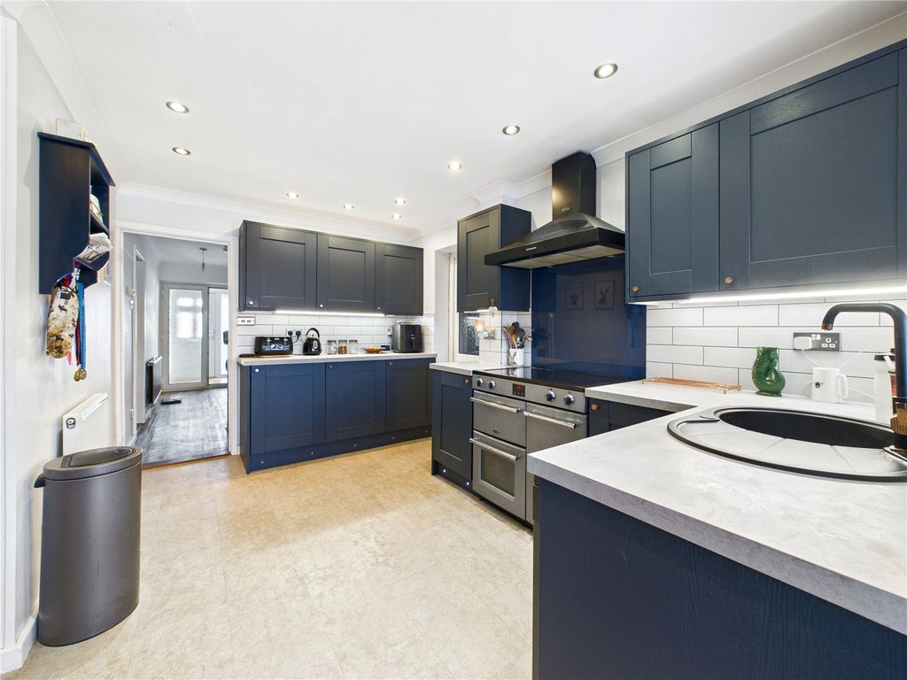 Property photo 2 of 21 Picture 2