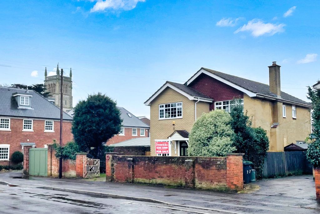 Property photo 1 of 22 Front