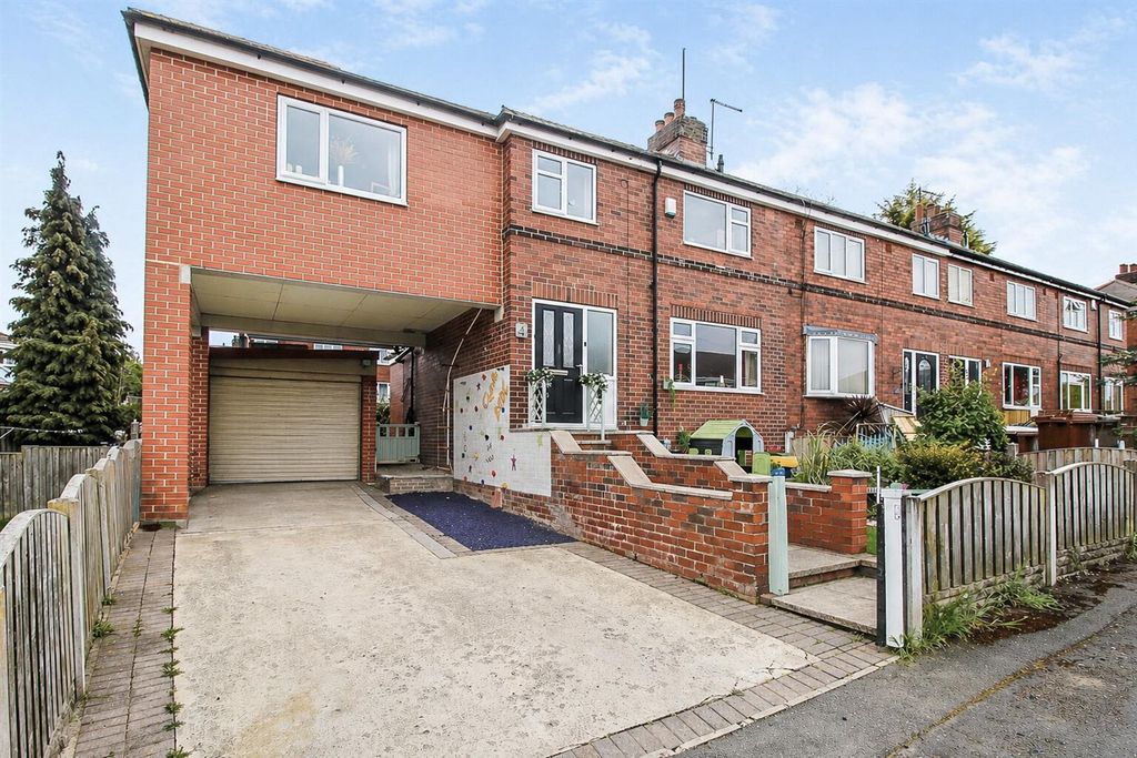 Property photo 2 of 18