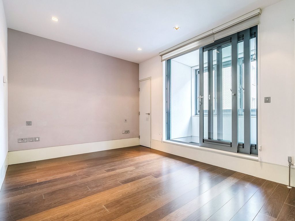 Property photo 1 of 19 Slingsby Place