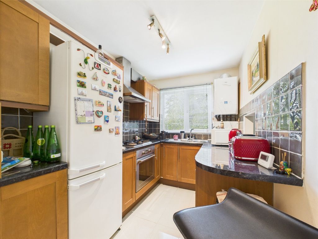 Property photo 2 of 8 4212253