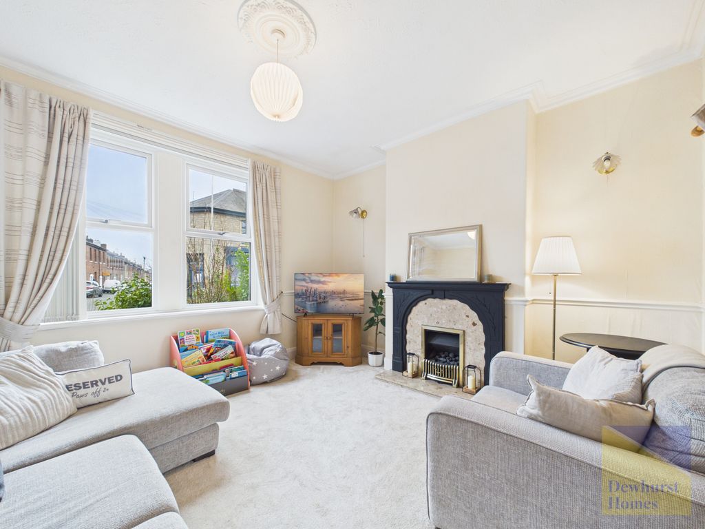 Property photo 2 of 20